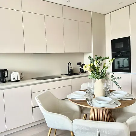 公寓 New Modern, River View Apt Near City Center *